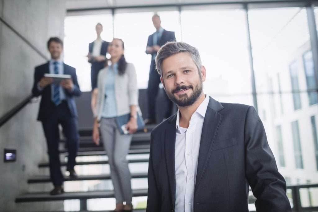 Cómo una buena estructura organizacional impacta en el clima laboral